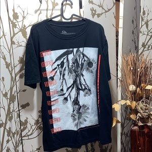 Men’s Original Use -Target Daisy Graphic print Tee